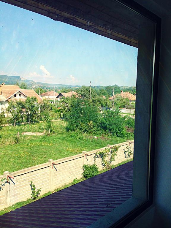 Casa Renti Hotell Novaci-Străini Eksteriør bilde