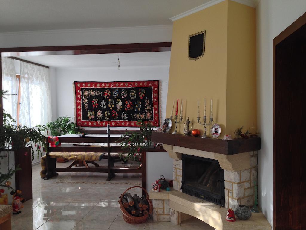 Casa Renti Hotell Novaci-Străini Eksteriør bilde