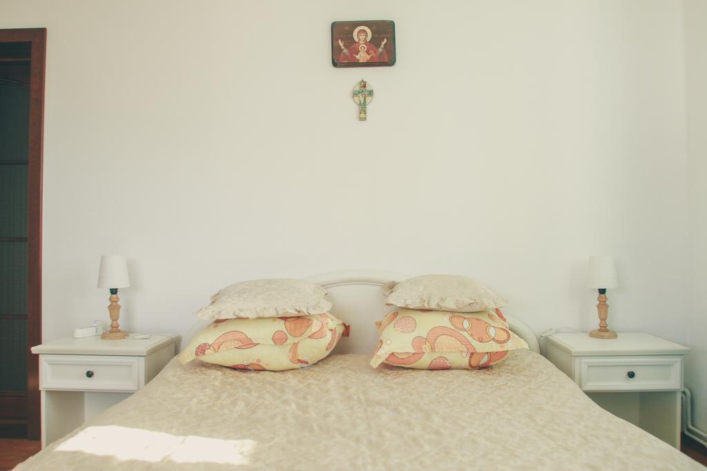 Casa Renti Hotell Novaci-Străini Eksteriør bilde