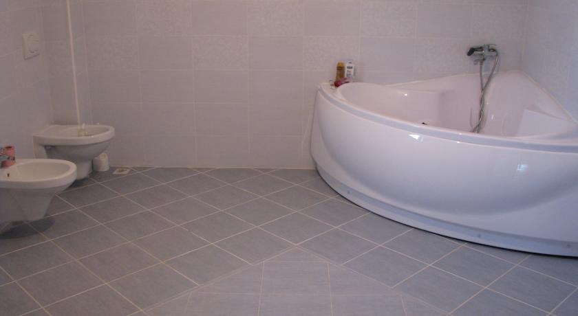 Casa Renti Hotell Novaci-Străini Rom bilde