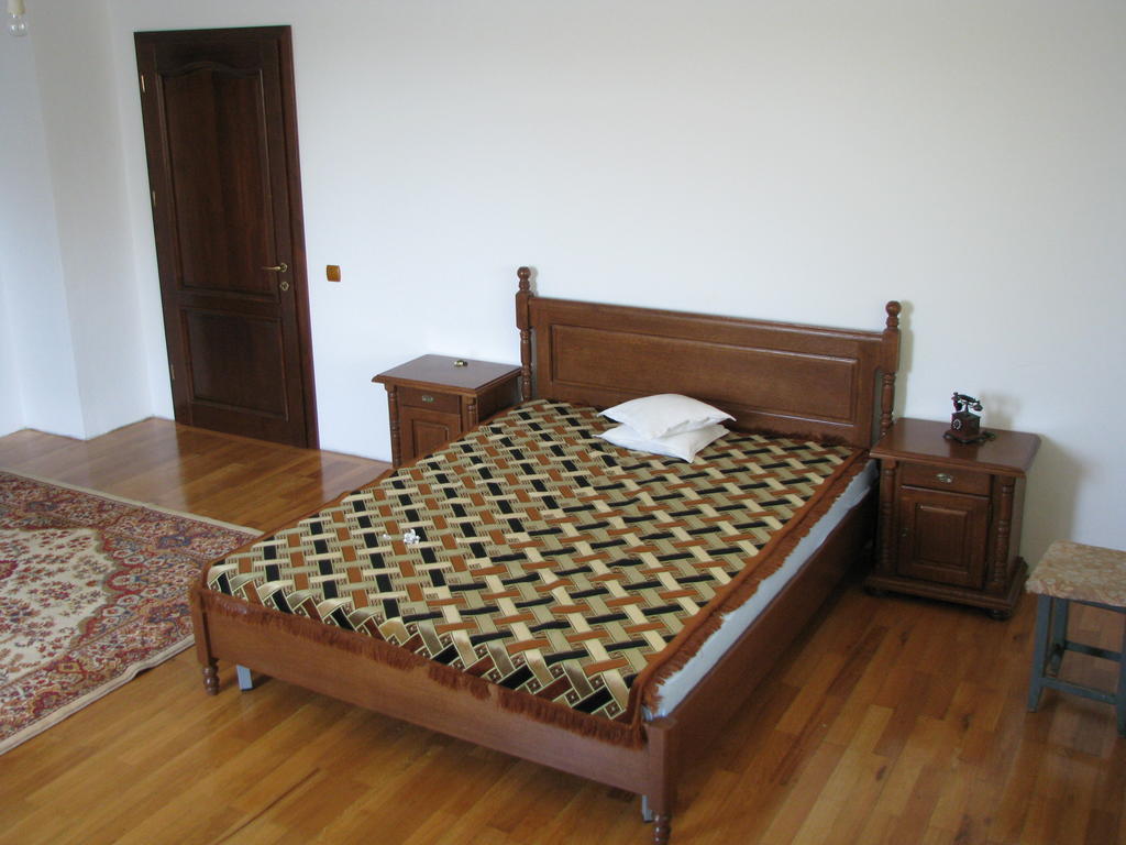 Casa Renti Hotell Novaci-Străini Rom bilde